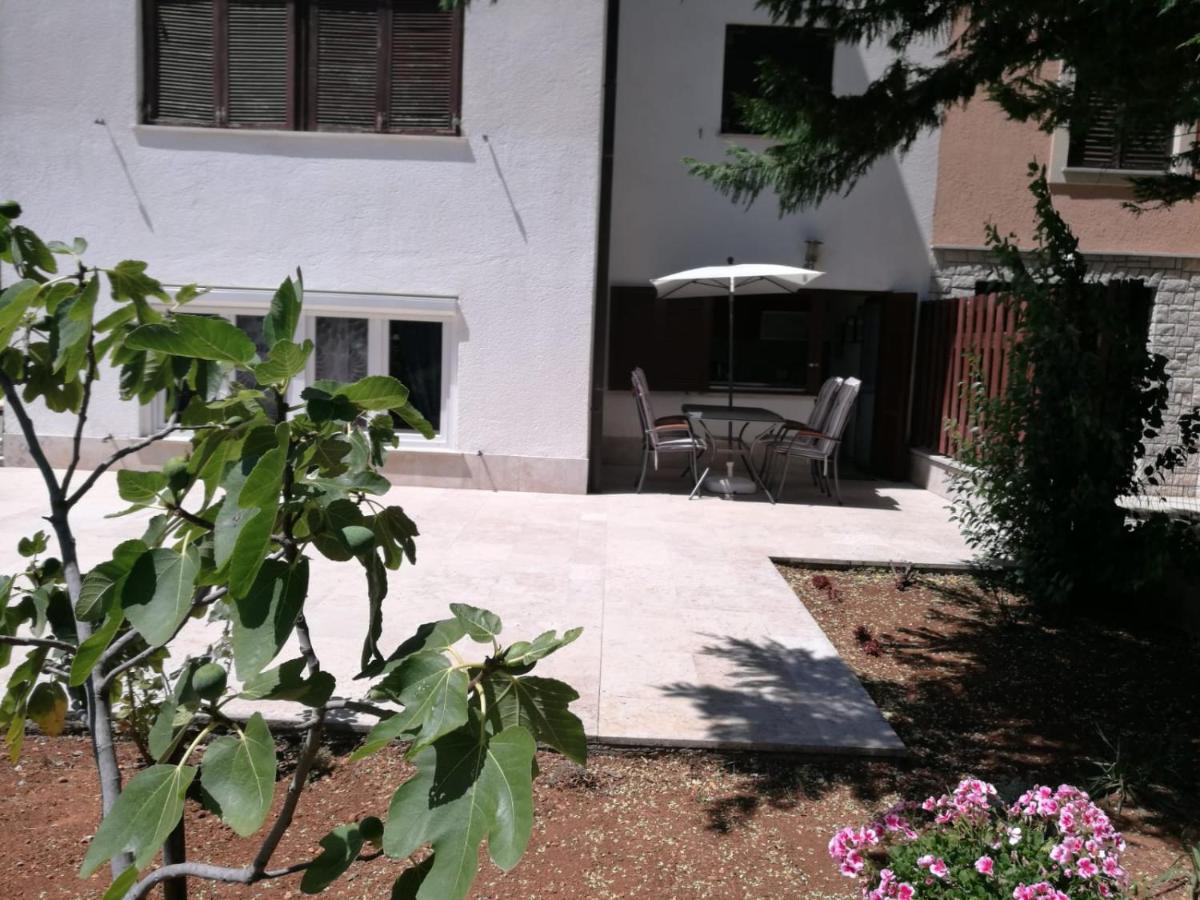 Ferienhaus Bozena Appartment 2 ヴルサル エクステリア 写真